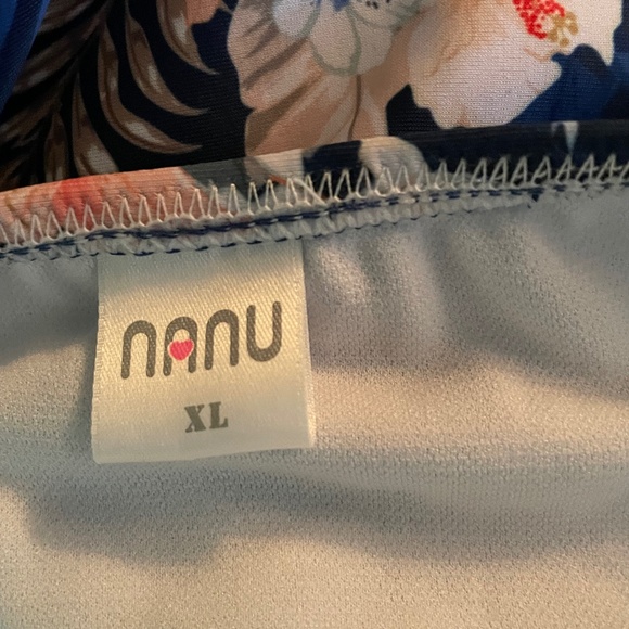 Swimsuit one piece - Picture 3 of 3